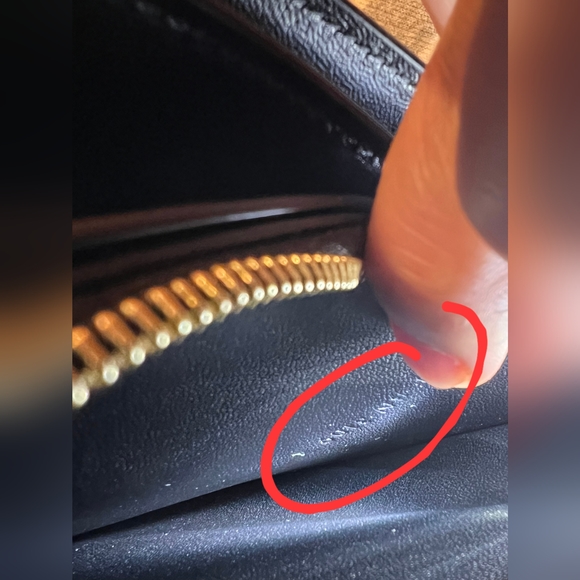 Brand New Celine Classic Box Bag Medium Black w. Gold Hardware with Tags - Picture 10 of 11